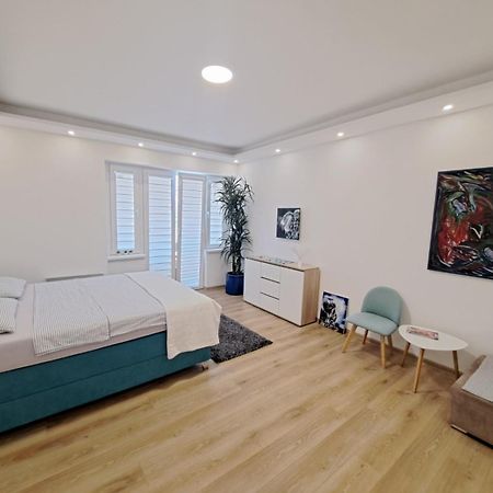 Apartman Andrea SJJ Eksteriør billede