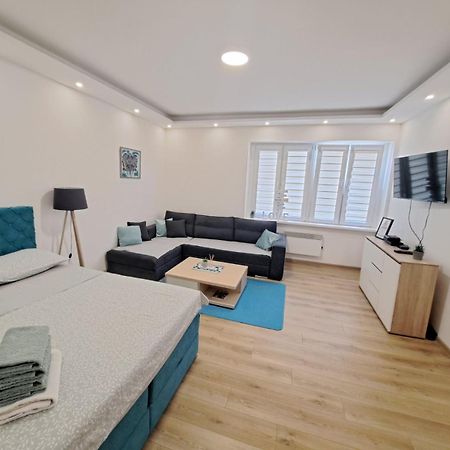 Apartman Andrea SJJ Eksteriør billede