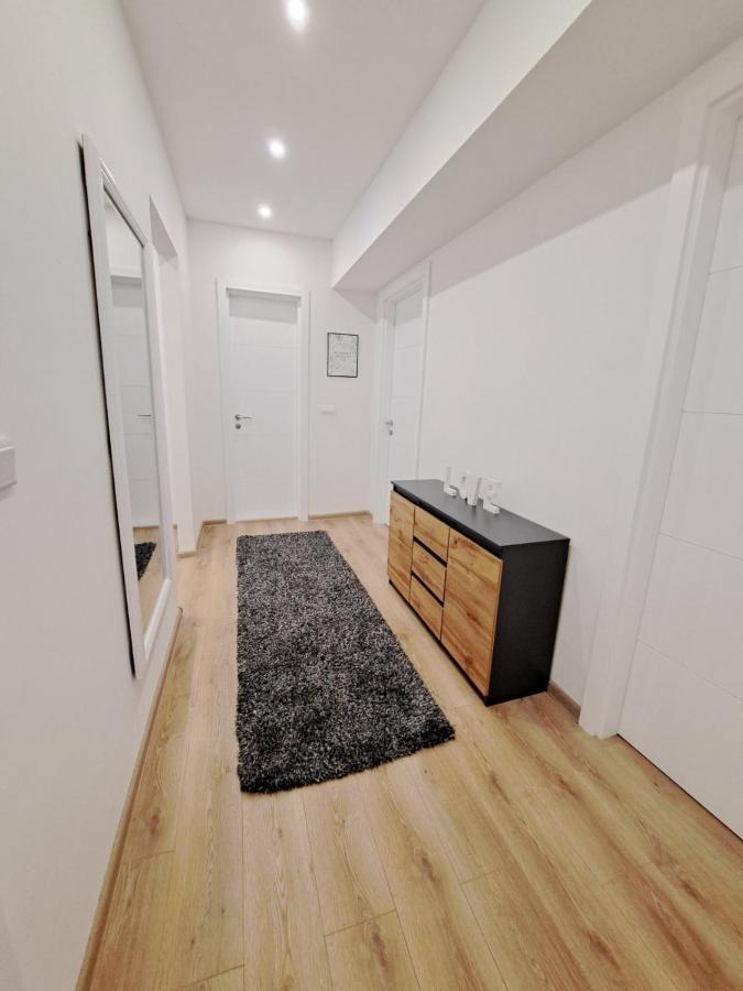 Apartman Andrea SJJ Eksteriør billede