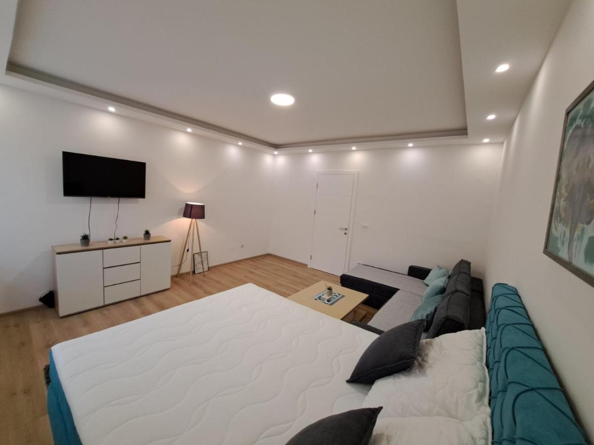 Apartman Andrea SJJ Eksteriør billede