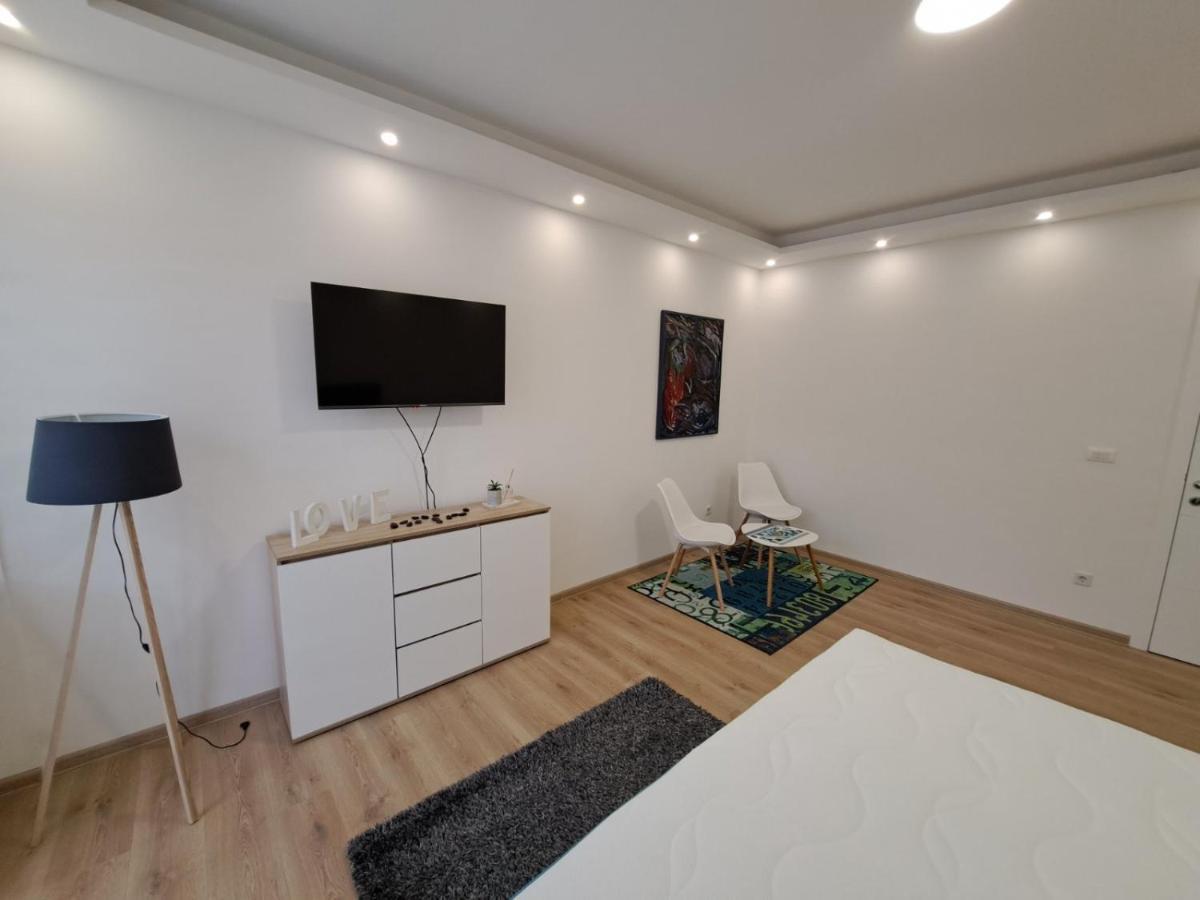 Apartman Andrea SJJ Eksteriør billede