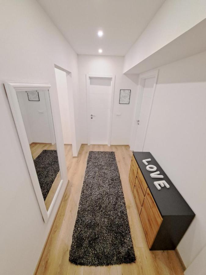 Apartman Andrea SJJ Eksteriør billede