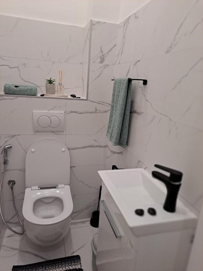 Apartman Andrea SJJ Eksteriør billede